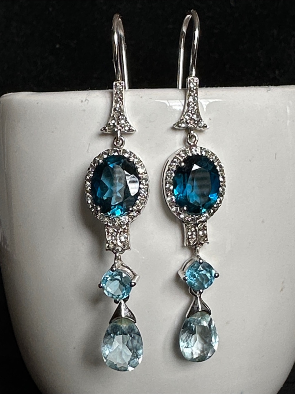 London blue topaz NWOT dangle earrings w/ topaz accent stones in 925 sterling